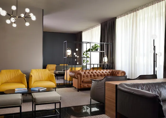 Una s Century MilanoAlbergo